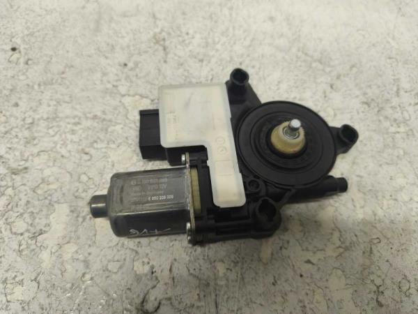 MOTEUR LEVE VITRE AVANT GAUCHE VW - Vue 2